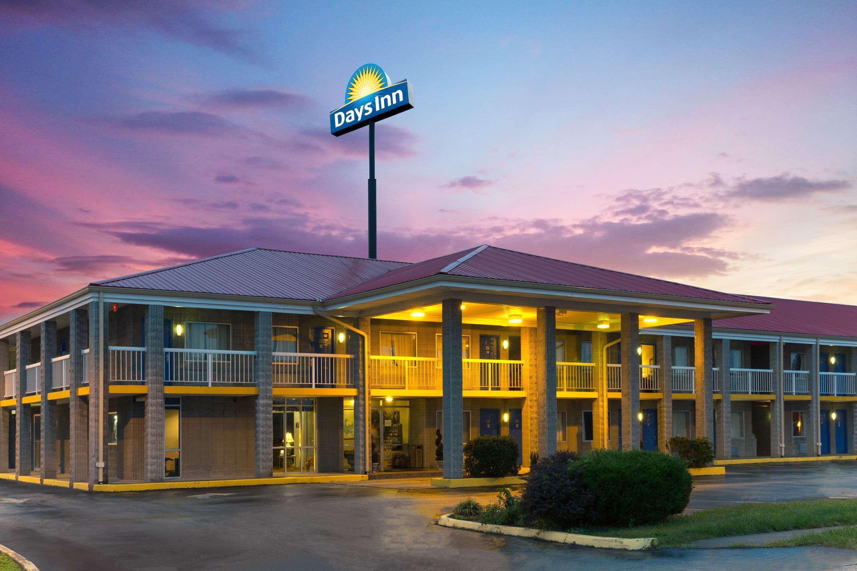 Days Inn By Wyndham Ρίτσμοντ Εξωτερικό φωτογραφία