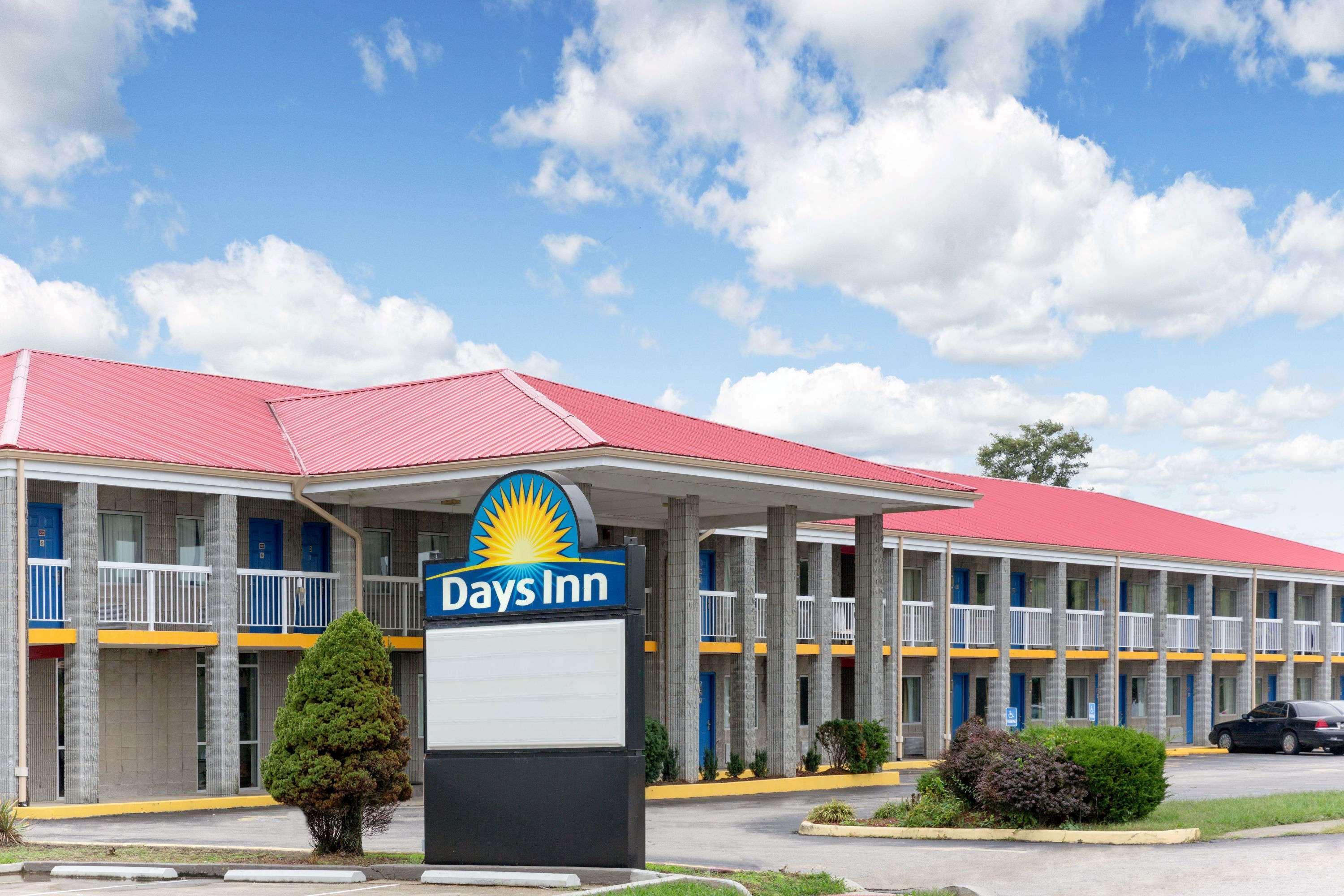 Days Inn By Wyndham Ρίτσμοντ Εξωτερικό φωτογραφία