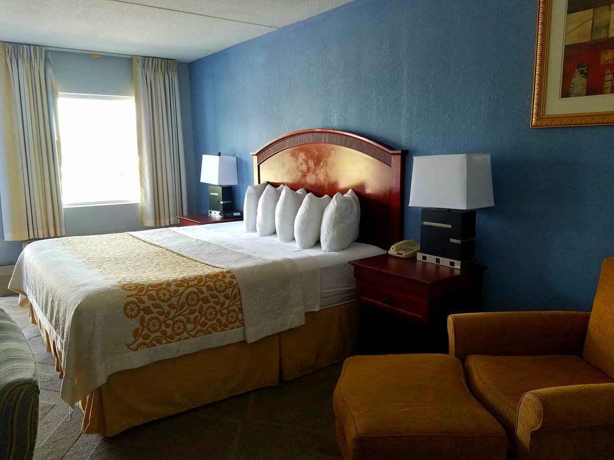 Days Inn By Wyndham Ρίτσμοντ Εξωτερικό φωτογραφία